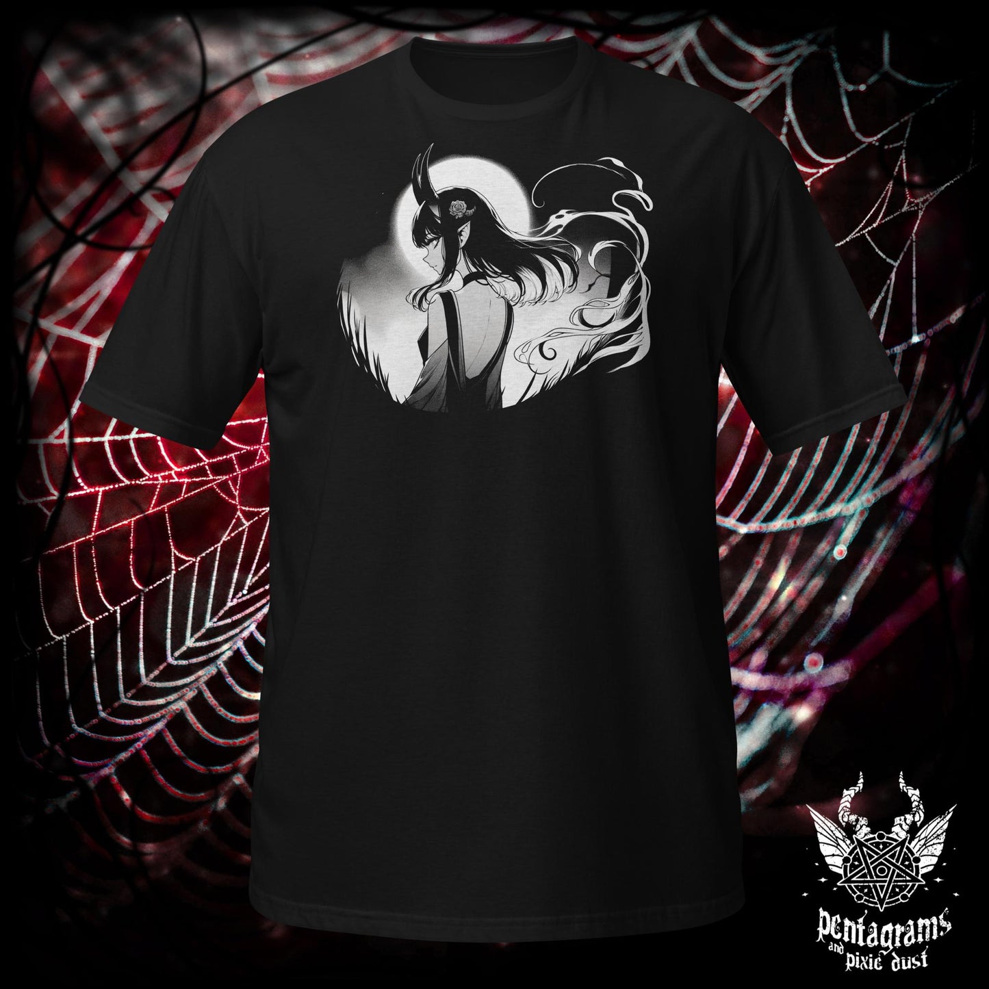 She walks beneath the moon - T-Shirt